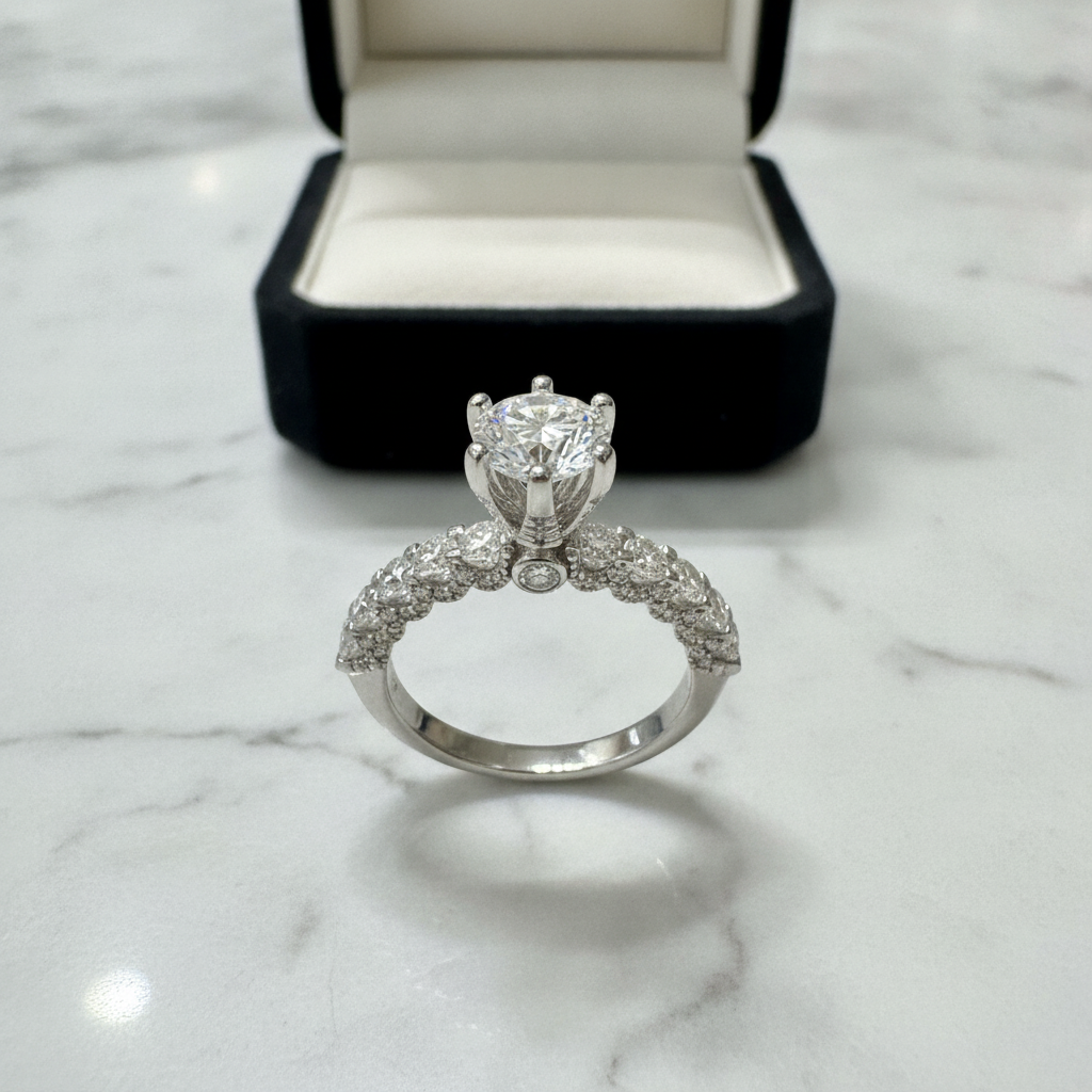 Elegant Round Diamond Ring 333025