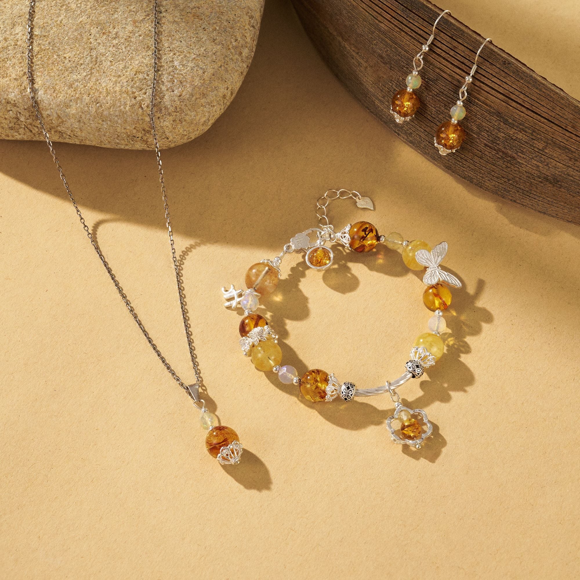 Summer Retreat Amber Pendant 555696