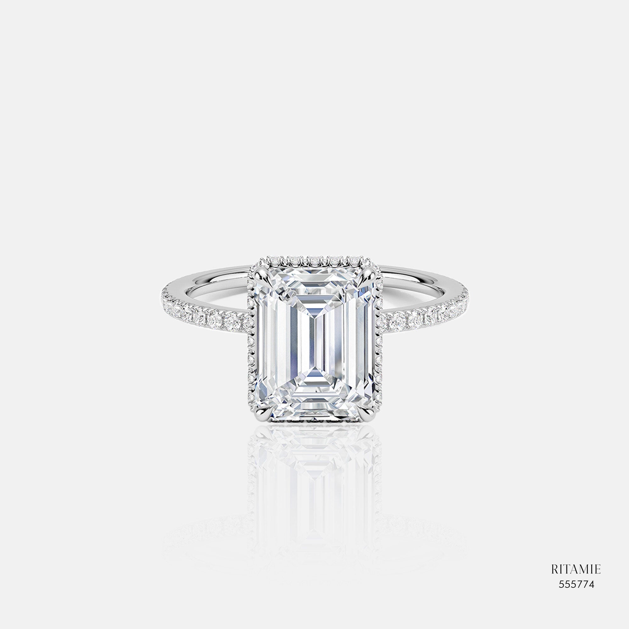 Sparkling Emerald Lab-Grown Diamond Ring 555774