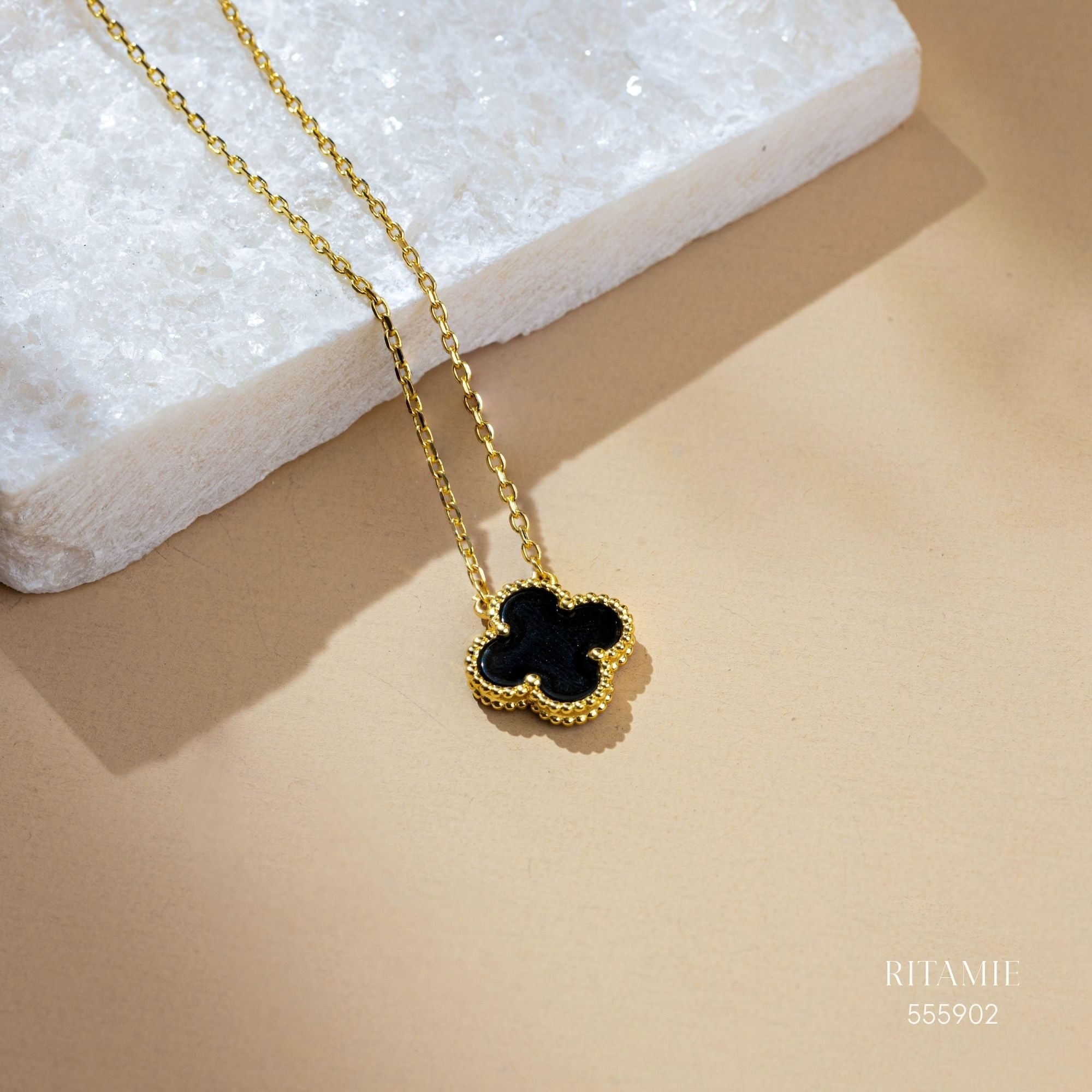Midnight Clover Yellow Gold Necklace 555902