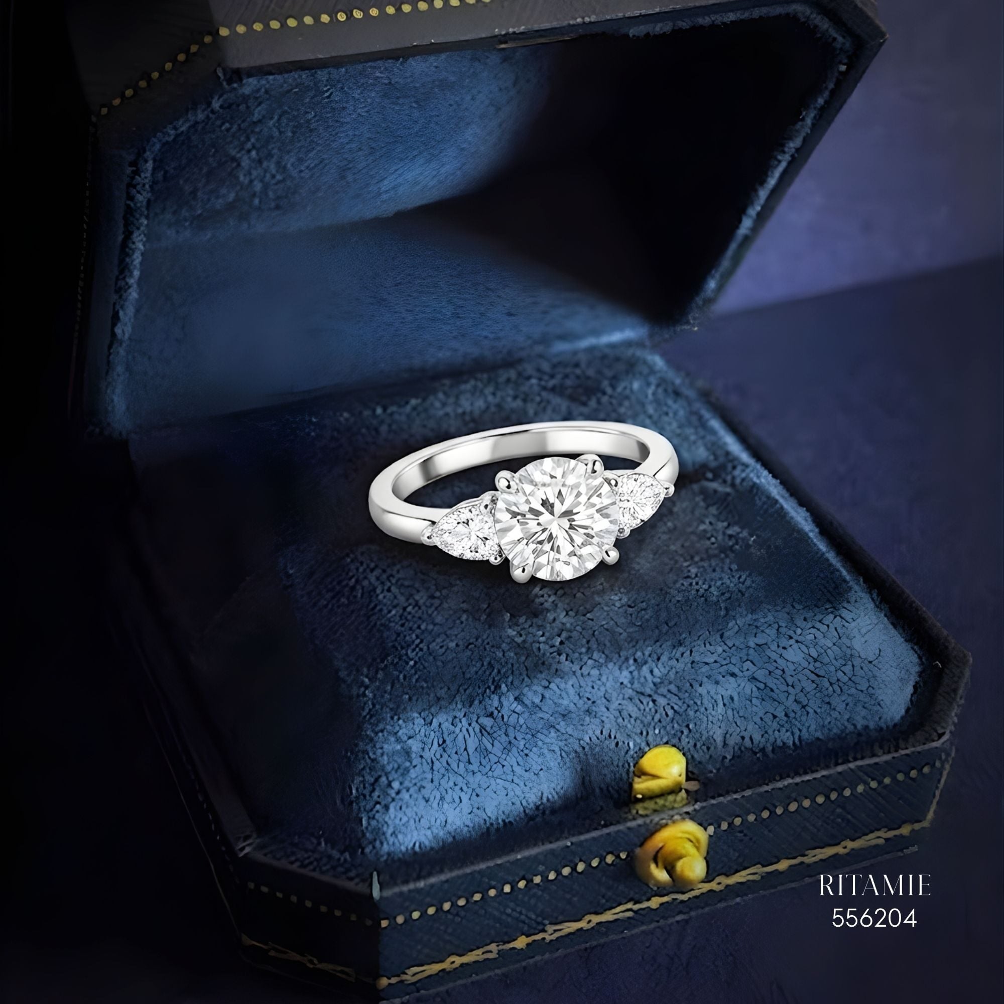 Pear-Accented Three-Stone Moissanite Silver Ring 556204