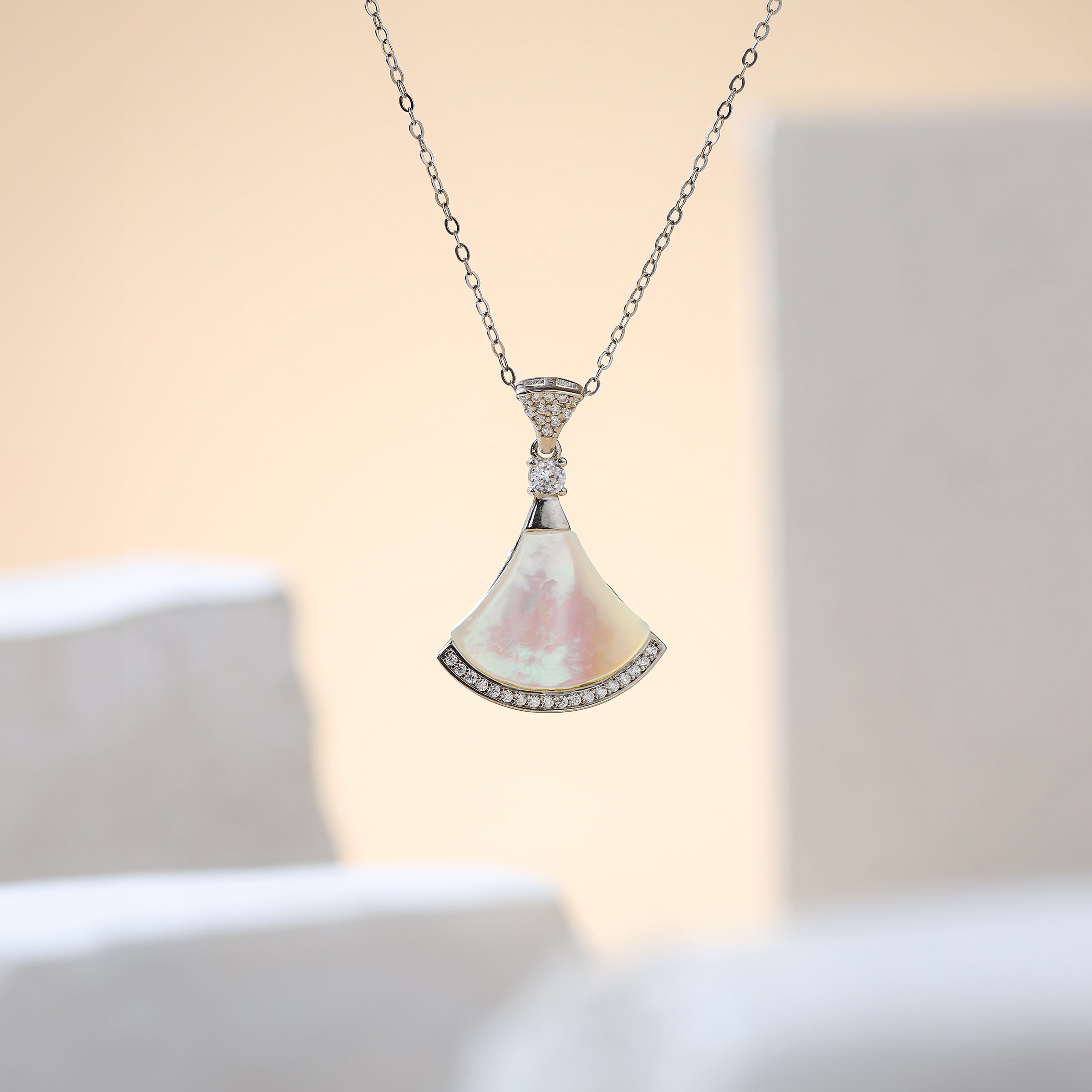 Nacre Necklace 993437