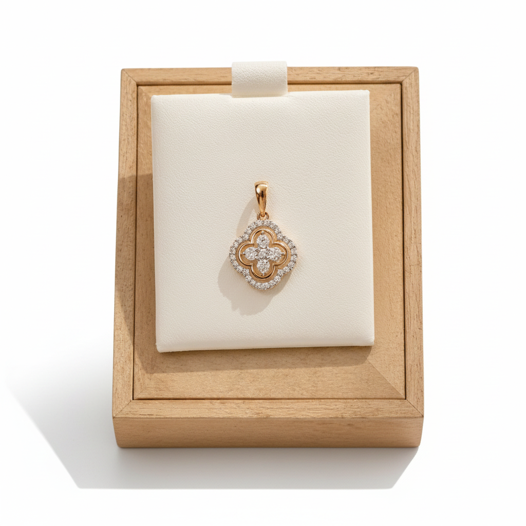 Sparkling Clover Gold Pendant